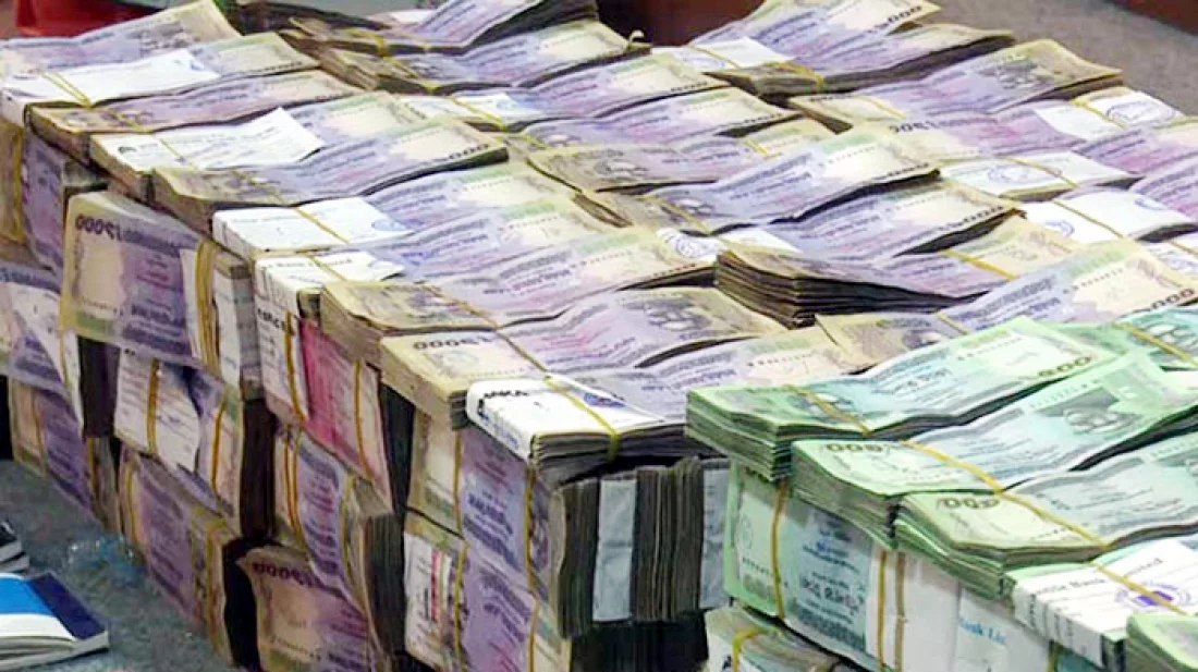 ব্যাংকের আমানতও কমে যাচ্ছে