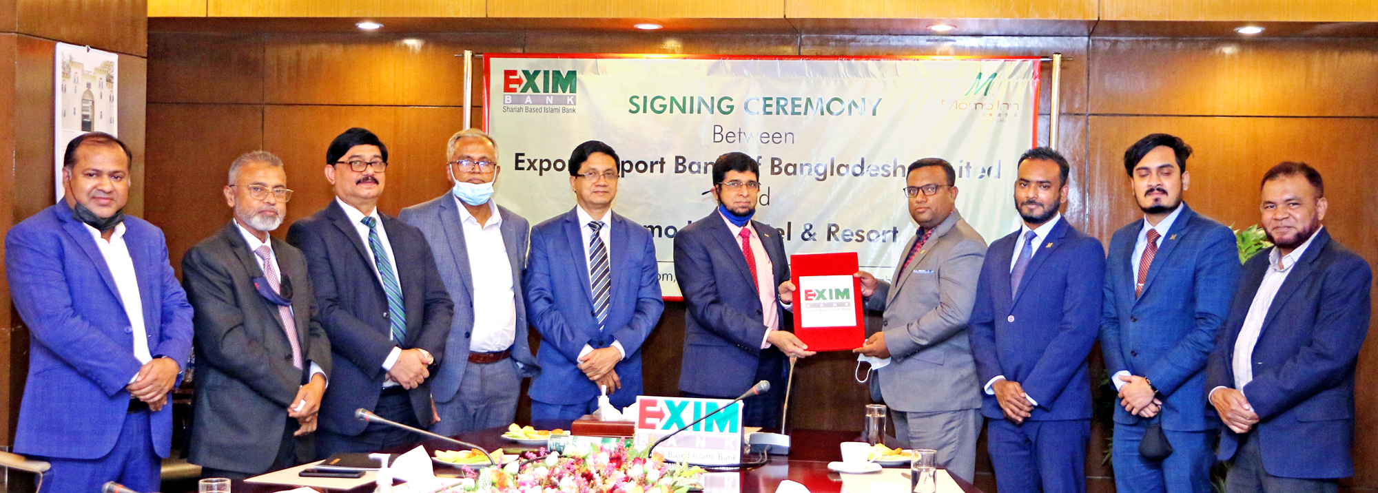 এক্সিম ব্যাংক ও মম ইন হোটেল অ্যান্ড রিসোর্টের মধ্যে চুক্তি স্বাক্ষর