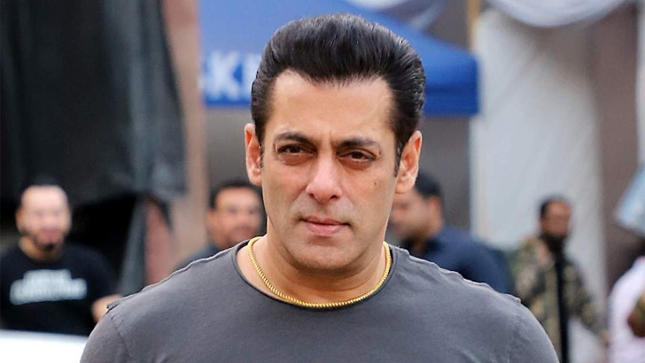 প্রাণ ভয়ে নিরাপত্তা বাড়ালেন সালমান, নিলেন আগ্নেয়াস্ত্র