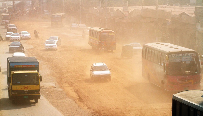 বায়ুদূষণে ফের শীর্ষে ঢাকা, দ্বিতীয় দিল্লি