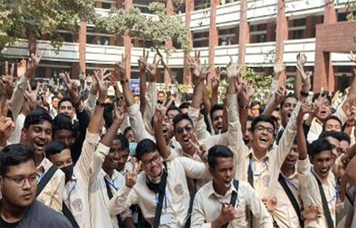 85.95% students passed HSC and equivalent examsThe pass rate in Dhaka is 87.8 percent, Chattogram 78.76 percent, Rajshahi 81.51 percent, Sylhet 81.4 percent, and Barishal 86.95 percent