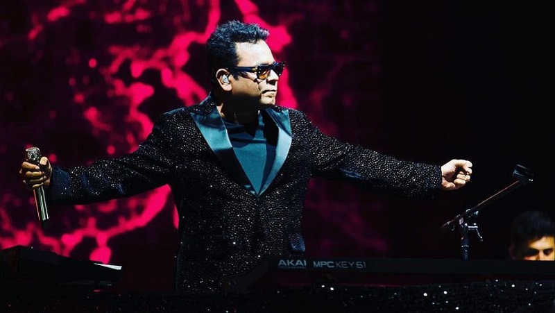 কনসার্ট চলাকালীন এআর রহমানকে মঞ্চ থেকে নামিয়ে দিল পুলিশ।
