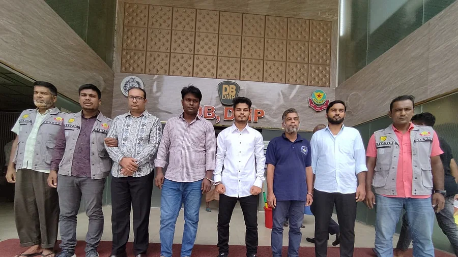 জাতিসংঘের আমন্ত্রণপত্রও বাগিয়েছিলেন, ধরা পড়লেন মার্কিন দূতাবাসে