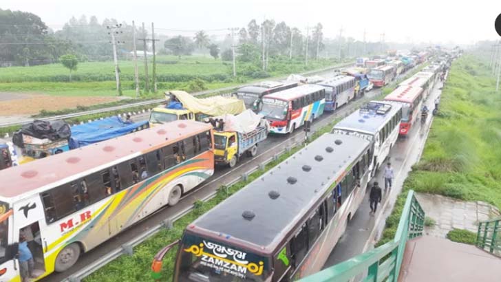 ঢাকা-টাঙ্গাইল-বঙ্গবন্ধু সেতু মহাসড়কে ৩৫ কিমি যানজট