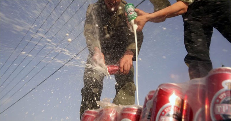 ইরানে বিষাক্ত মদপানে ১৫ জনের মৃত্যু, অন্ধ বেশ কয়েকজন