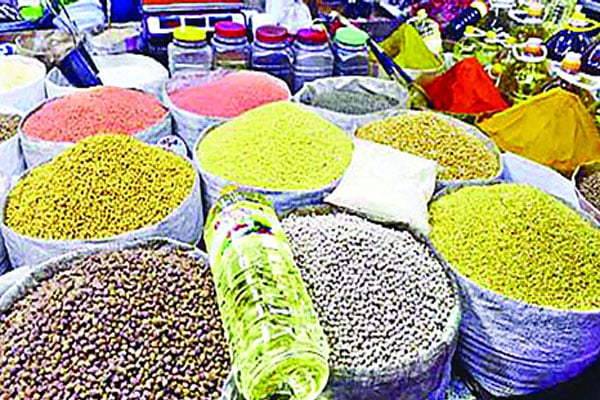 কালোবাজারে ওএমএস-টিসিবির পণ্য, সক্রিয় ২০ চক্র সরকারি মোড়ক পাল্টে প্যাকেটজাত হচ্ছে অন্য নামে – বেশি দামে বিক্রি, হাতিয়ে নিচ্ছে বিপুল পরিমাণ অর্থ