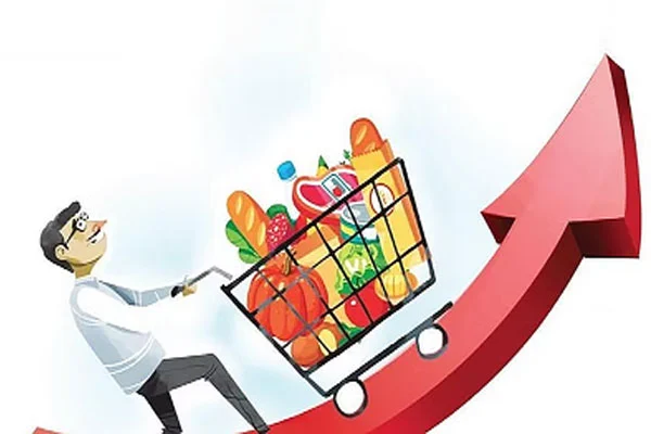 খরচের চাপে দিশাহারা বাজার করতেই পকেট ফাঁকা ♦ চাল আটা চিনি তেল পিঁয়াজ মাছ মাংস সবজি চড়া দাম ♦ ডিমের ডজন আবারও ১৫০ টাকা ♦ নেই মনিটরিং