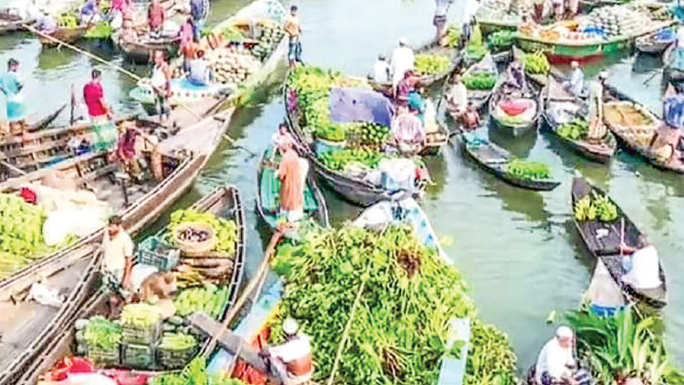 বেলুয়া নদীর ভাসমান হাট