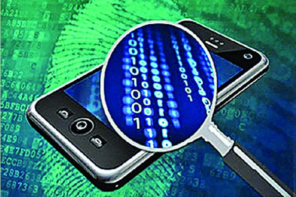 অ্যাপের ফাঁদে নিঃস্ব মানুষ কোটিপতি হওয়ার স্বপ্নে জমা রাখছে লাখ লাখ টাকা