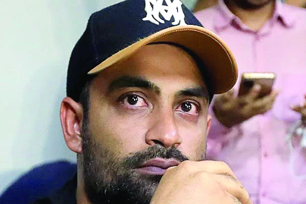 বিশ্বকাপের আগে হঠাৎ কেন বিদায় তামিমের কান্নাভেজা কণ্ঠে বললেন, অনেক কিছু বলতে চাই আসলে, কিন্তু আপনারা দেখছেন কোনো কথাই বলতে পারছি না