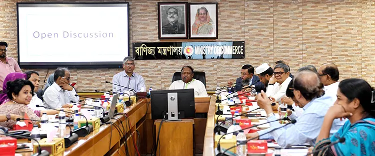 চলতি অর্থবছরে রপ্তানি আয়ের লক্ষ্যমাত্রা ৭২ বিলিয়ন ডলার নির্ধারণ
