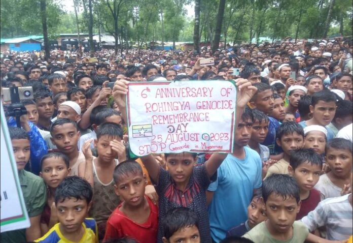 নিজ দেশে ফেরার আকুতি ক্যাম্পে ক্যাম্পে রোহিঙ্গাদের সমাবেশ।