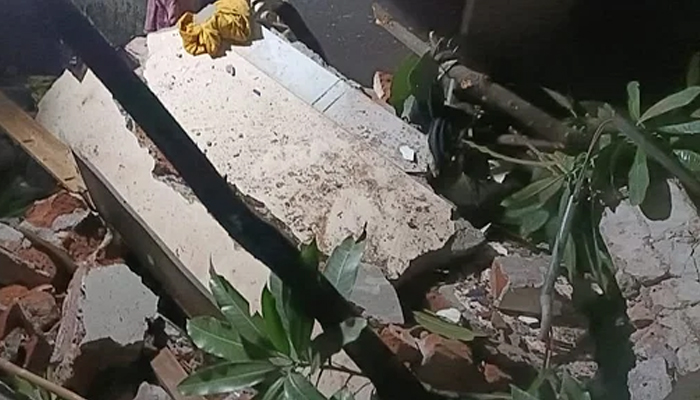 না.গঞ্জে গ্যাস লিকেজ থেকে বিস্ফোরণ, দগ্ধ ৪