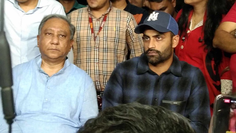 অধিনায়কত্ব থেকে সরে দাঁড়ালেন তামিম