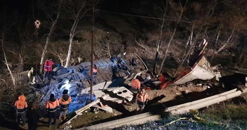 ইরানে মিনিবাস গিরিখাতে পড়ে নিহত ১০