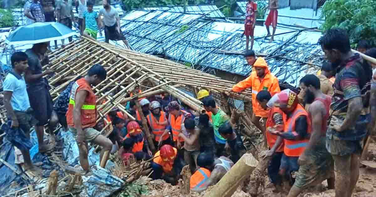 কক্সবাজারে পাহাড় ধসে ৪ জনের মৃত্যু