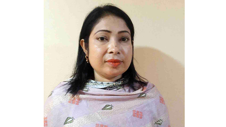 ঝগড়া বাঁধিয়ে মোবাইল-টাকা হাতিয়ে নেন মুক্তা!