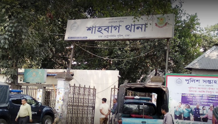 ‘ছাত্রলীগ চাইলে শাহবাগ থানা এতক্ষণ আস্ত থাকত না’