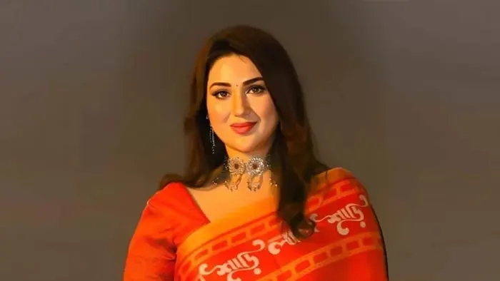 অপু বিশ্বাসের নামে জিডি।