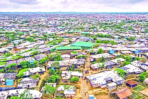 অপরাধের জনপদ রোহিঙ্গা ক্যাম্প ♦ এক বছরে ৮৫ খুন ♦ সক্রিয় ৬০টি সন্ত্রাসী গ্রুপ ♦ এখনই প্রতিরোধ চাইলেন অপরাধ বিজ্ঞানীরা