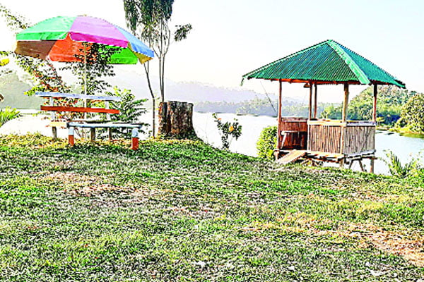 বিশ্ব পর্যটন দিবস আজ বিদেশি আসছে কম, দেশিরা যাচ্ছে বাইরে বিনোদনের অভাব অতিরিক্ত ভ্রমণ ব্যয় নেই পরিবেশ, হয়নি পর্যটন ব্র্যান্ডিং