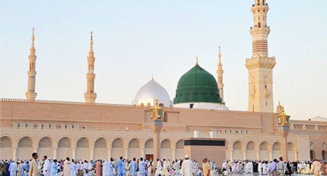 পবিত্র ঈদে মিলাদুন্নবী সা: আজ