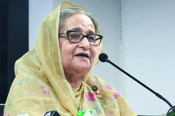 যুক্তরাষ্ট্রে সংবাদ সম্মেলন ও নাগরিক সংবর্ধনায় শেখ হাসিনা ভিসা নিষেধাজ্ঞায় ভয়ের কিছু নেই ♦ আগামী নির্বাচন অবাধ সুষ্ঠু ও বিশ্বাসযোগ্য হবে ♦ নির্বাচন বাধাগ্রস্ত করতে বিদেশি হস্তক্ষেপ জনগণ মেনে নেবে না ♦ ভোট বানচালের চেষ্টাকারীদের ওপর ভিসা নিষেধাজ্ঞা কার্যকর হবে ♦ পুতুলের নেতৃত্বে আসার সম্ভাবনা নেই, ছেলেমেয়েকে এনে চেয়ারে বসাব এটা আমি বিশ্বাস করি না ♦ বিএনপি কি আসলেই নির্বাচন চায়, তাদের নেতা কে?