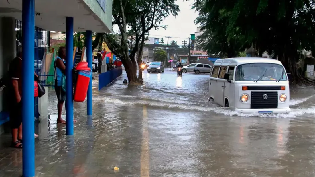 ব্রাজিলে বন্যায় ভেসে যাচ্ছে সর্বস্ব, মৃত ২১