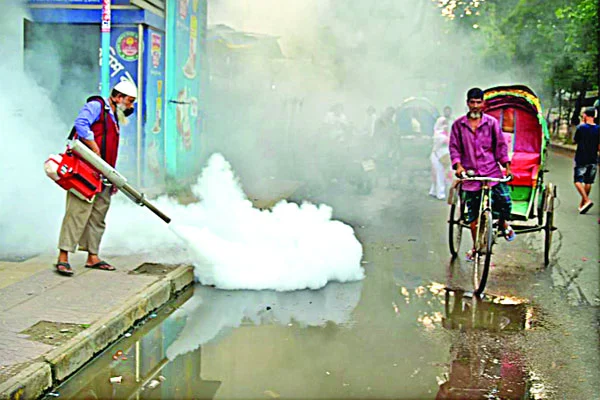 প্রতারণা মামলায় অভিযুক্ত ও কালো তালিকাভুক্ত মশা নিধনে সেই প্রতিষ্ঠানের ওষুধ ♦ ওষুধ ঠিক আছে দাবি সিটি করপোরেশনের ♦ কীটনাশক ও প্রয়োগপদ্ধতি বৈজ্ঞানিক উপায়ে হচ্ছে না : কীটতত্ত্ববিদ