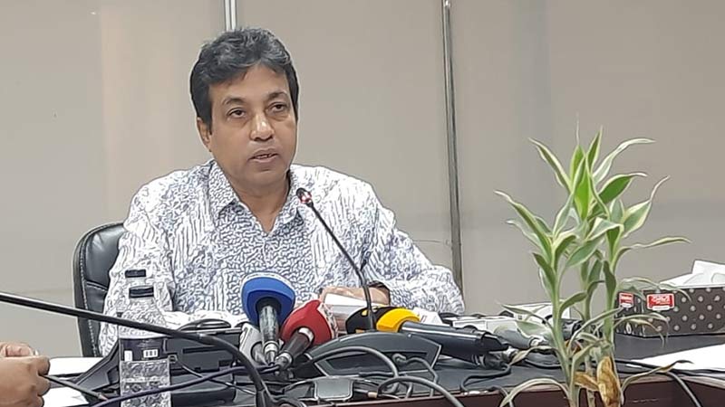 সংবাদ সম্মেলনে বিআটিএ চেয়ারম্যান  দেশে পাঁচ লাখ যানবাহন মেয়াদোত্তীর্ণ