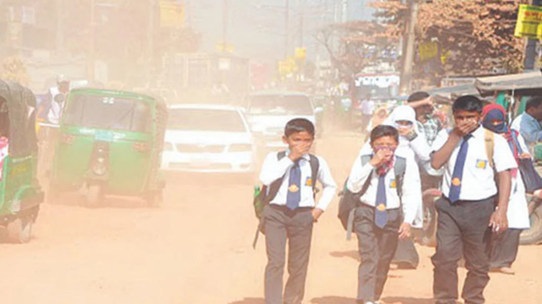 বায়ুদূষণে আজও শীর্ষে ঢাকা