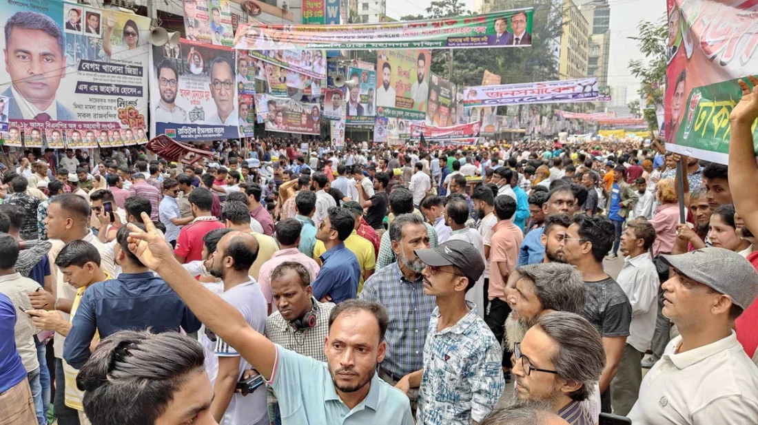 নয়াপল্টনে জড়ো হচ্ছেন বিএনপি নেতা-কর্মীরা, প্রস্তুত মঞ্চ
