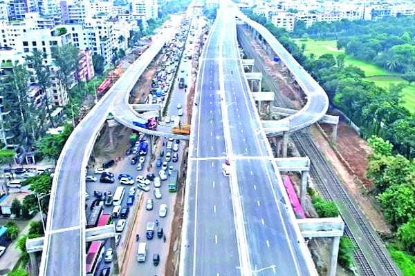 এলিভেটেড এক্সপ্রেসওয়ে গাজীপুর কতদূর ♦ রাজধানীকে বাইপাস করে আশুলিয়া, যাত্রাবাড়ী ও গাজীপুর যাতায়াত সহজ হবে ♦ চাপ কমবে ঢাকার ওপর ♦ সহজ হবে ৩০ জেলার যোগাযোগ ♦ জিডিপি বাড়বে শূন্য দশমিক ২১ শতাংশ ♦ দ্রুত বাস্তবায়নের তাগিদ বিশেষজ্ঞদের