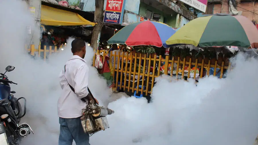 ঢাকা উত্তর সিটি করপোরেশন কর্মীদের কষ্টের বেতনের ৪ কোটি টাকা ঠিকাদারের পকেটে