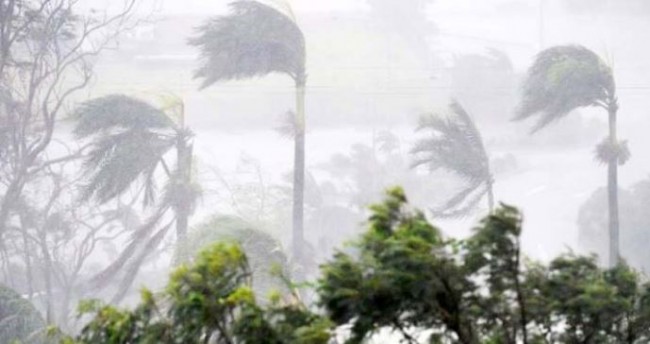 সমুদ্রবন্দরে ৩ নম্বর সতর্কতা, ঝড়-বৃষ্টির পূর্বাভাস