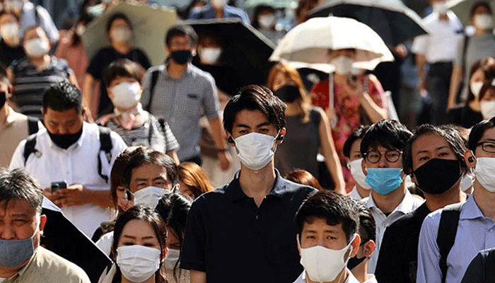 ফের চোখ রাঙাচ্ছে করোনা, মৃত্যু দুই শতাধিক