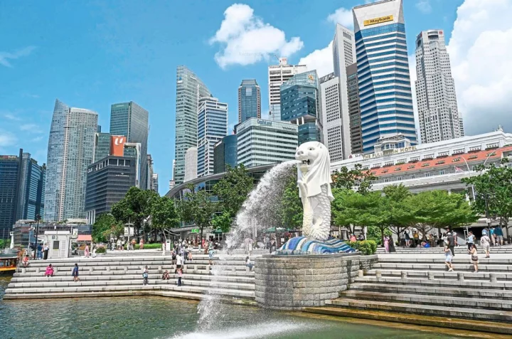 বিশ্বের শীর্ষ ধনী দেশ এখন সিঙ্গাপুর