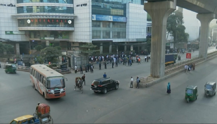 বিএনপি-সমমনাদের পঞ্চম দফার অবরোধ শুরু