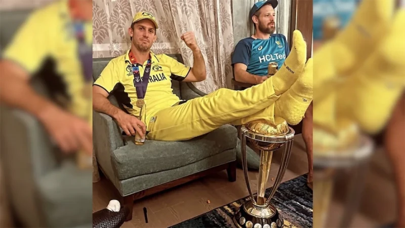 বিশ্বকাপ ট্রফির ওপর পা, মার্শের যে ছবি ভাইরাল