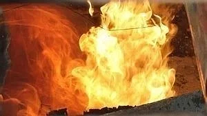 উত্তরায় যাত্রীবাহী বাসে আগুন