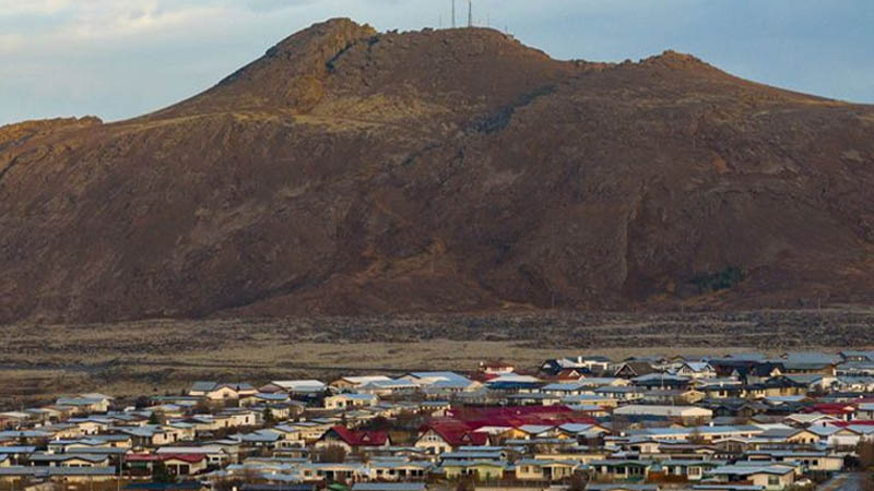 একদিনে ৮০০ ভূমিকম্প, জরুরি অবস্থা জারি