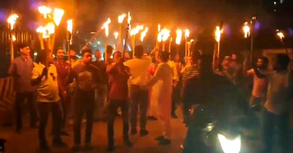 হরতালের সমর্থনে রাজধানীতে মশাল মিছিল