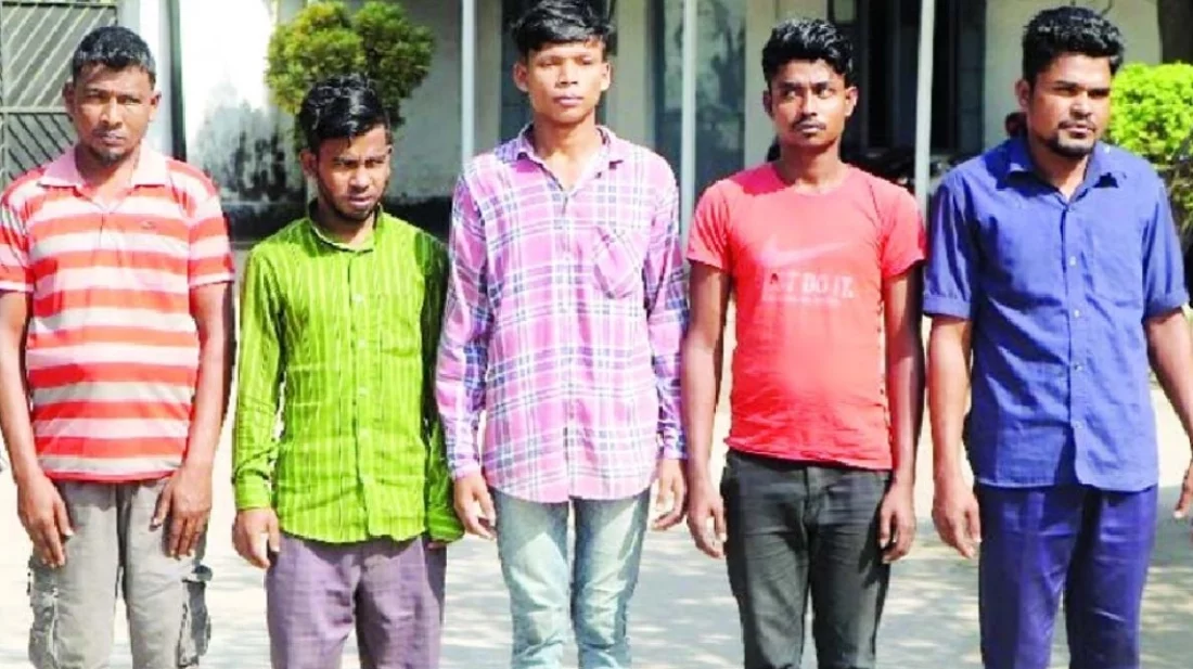 দিনে গাড়িচালক, রাতে ভয়ংকর ছিনতাইকারী সাভারে অটোরিকশাচালক হত্যায় গ্রেফতার ৫