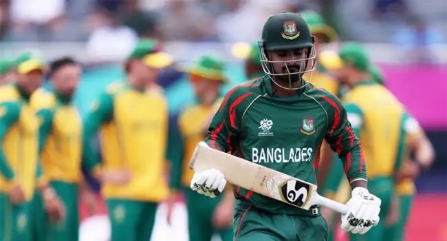 ৪ উইকেট হারিয়ে চাপে বাংলাদেশ