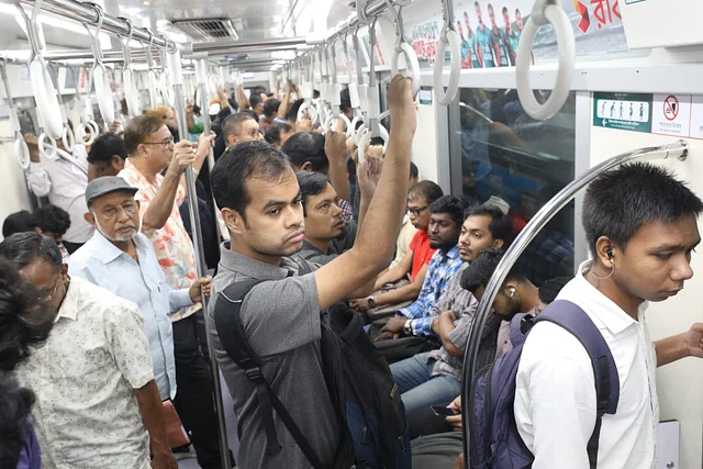 ৩৭ দিন পর মেট্রোরেল চালু, নাশকতা ঠেকাতে উদ্যোগ নেবে সরকার