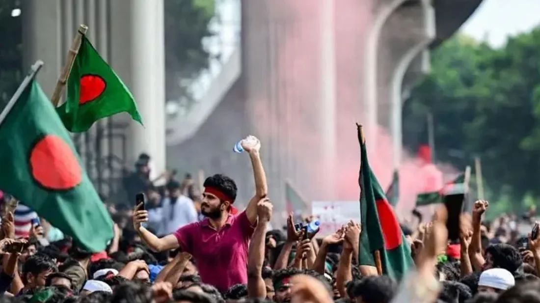 বিবিসি বাংলার প্রতিবেদন অর্থের উৎস নিয়ে ছাত্রদল-শিবিরের পাল্টাপাল্টি অভিযোগ, সংগঠনগুলোর আয়ের উৎস কোথায়?