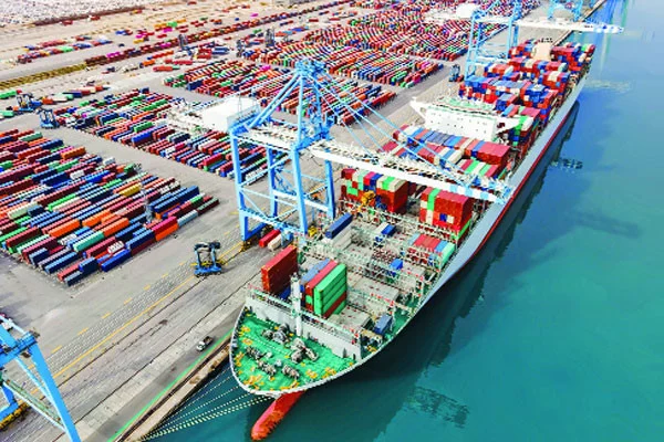 অনিশ্চয়তায় ১০ হাজার কোটির শিপমেন্ট ৫০ লাখ শ্রমিকের আয় নিয়ে শঙ্কা