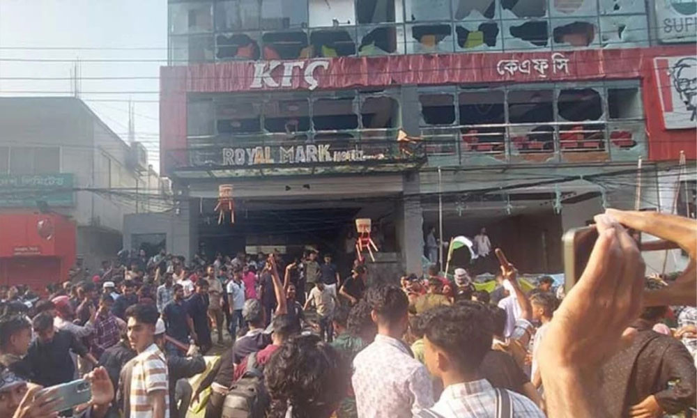 ইসরায়েলবিরোধী বিক্ষোভ চলাকালে ভাঙচুরের ঘটনায় ৪৯ জন গ্রেপ্তার