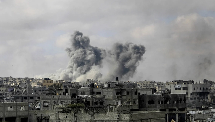 ইসরায়েলি বর্বরতা গাজায় এক ঘণ্টায় ৩০ বার বিমান হামলা