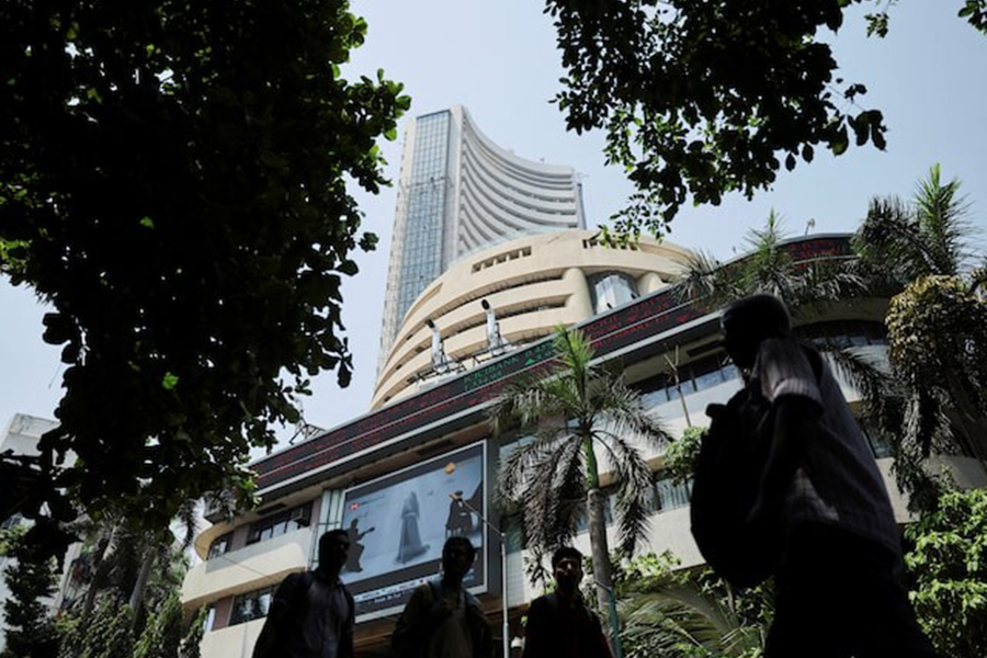 Indian shares pare opening losses in wake of India-Pakistan conflict tensions